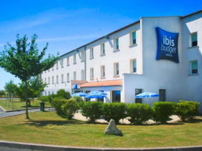 ibis budget Niort - La Cr��che
